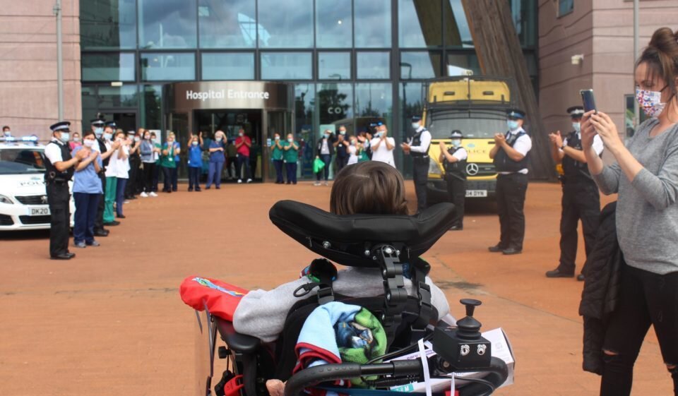 Hari leaving Alderhey Hospital